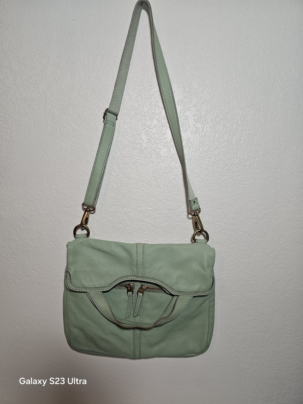 Fossil Mint Pebbled Shoulder Bag Adjustable Strap Zipper Accents Inner Pockets